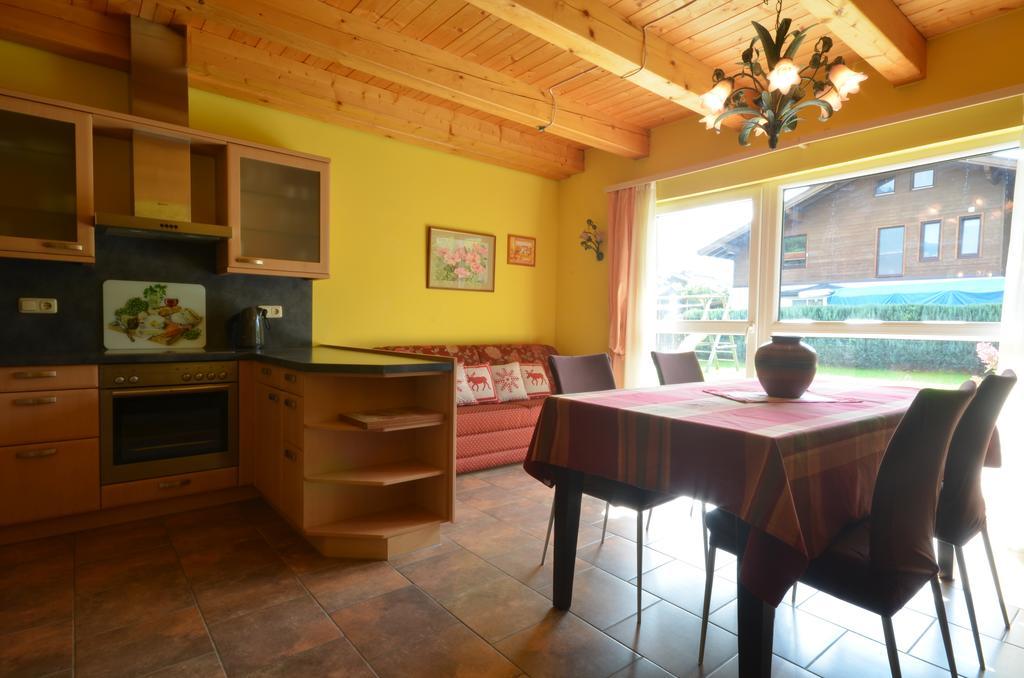 Chalet Yulia Zell am See Habitación foto